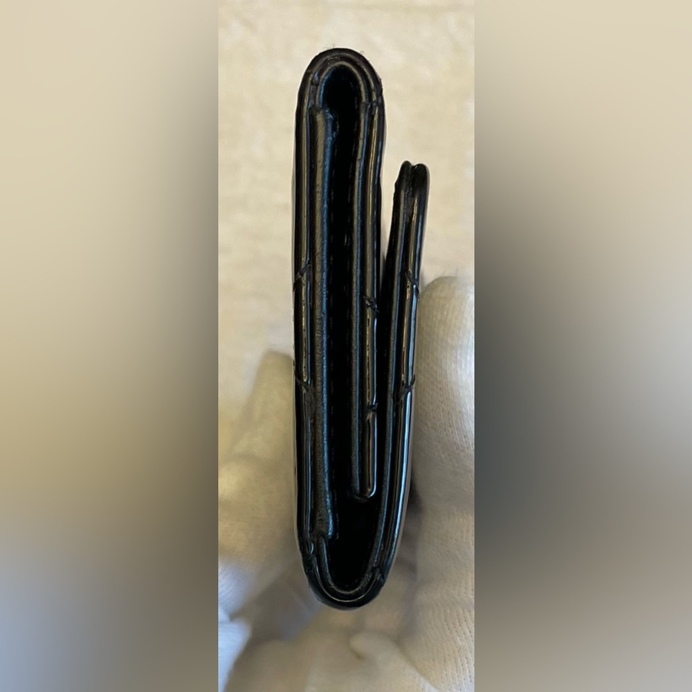 CHANEL Authentic Vintage Black Patent Leather Key Holder w/ Silver Logo - Picture 10 of 13